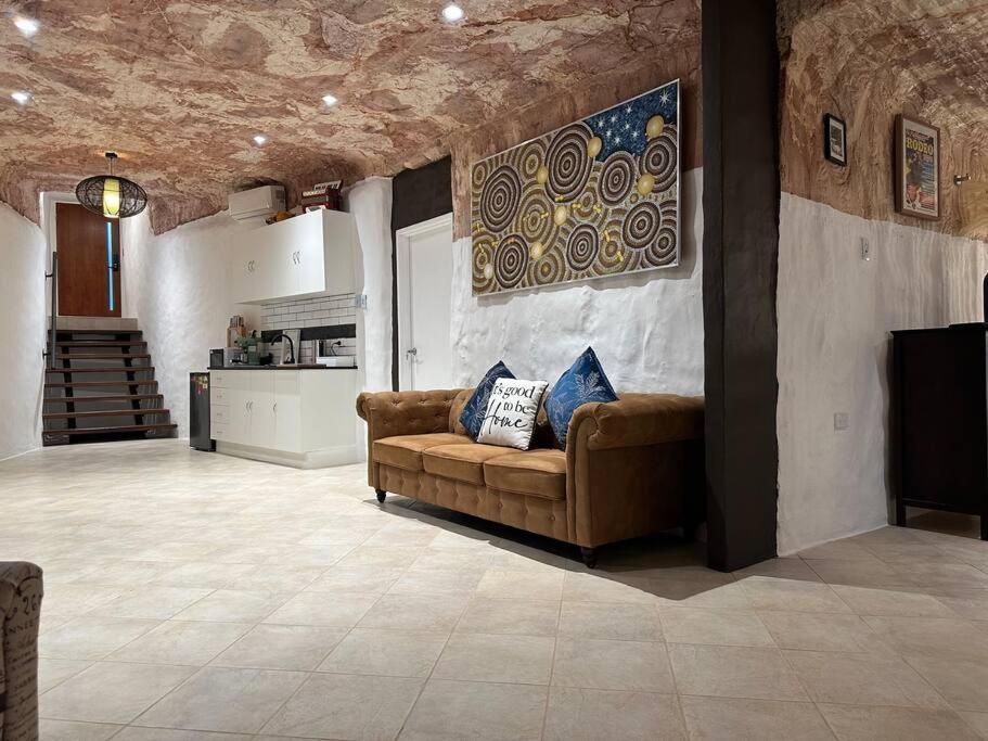 Appartamento Cozy Cave Coober Pedy Esterno foto