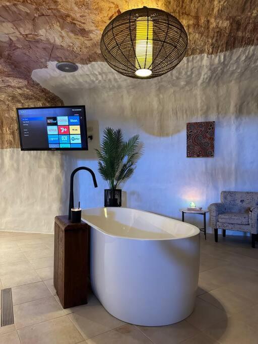 Appartamento Cozy Cave Coober Pedy Esterno foto
