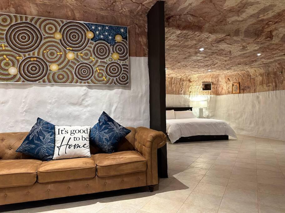 Appartamento Cozy Cave Coober Pedy Esterno foto