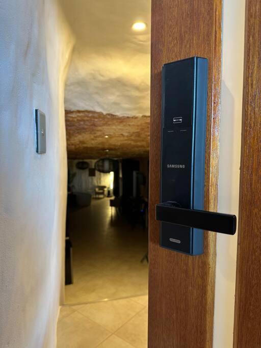 Appartamento Cozy Cave Coober Pedy Esterno foto